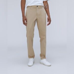 Everlane - The Performance Chino - Uniform - Trench Coat Khaki - 32/30 Slim Fit